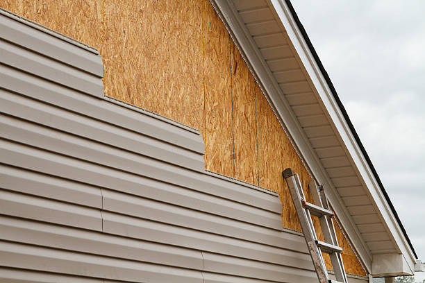 Professional Vinyl Siding technician working in Weston, WV